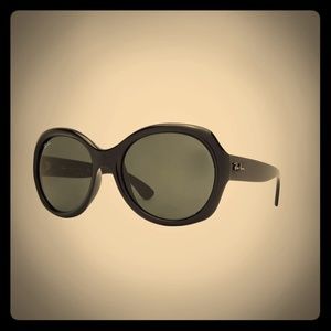 Ray-Ban 57 mm Oversized Sunglasses